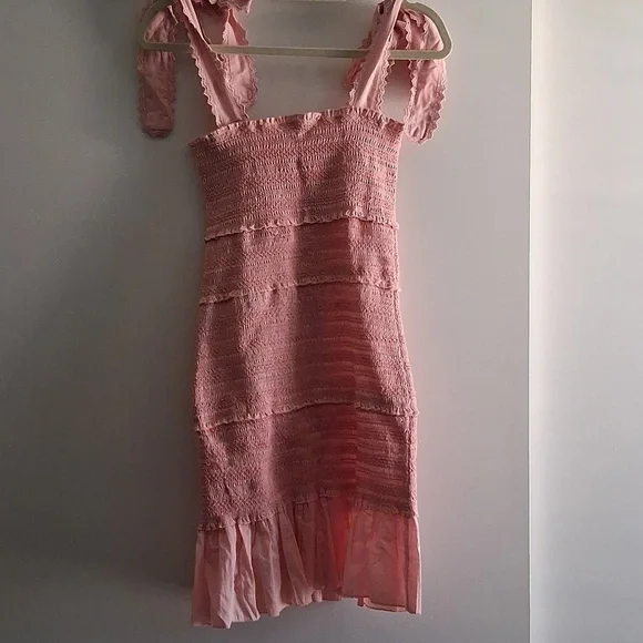 Chelsea & Violet NWT Pink Smocked Bow Shoulder Dress XS - Picture 7 of 7